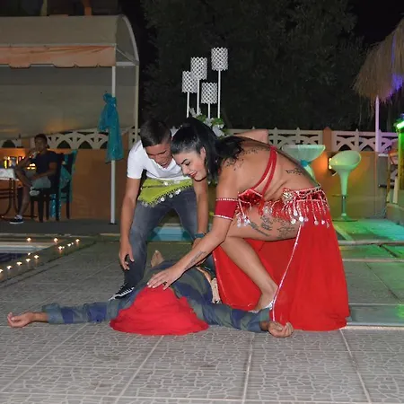 Yunus Hotel