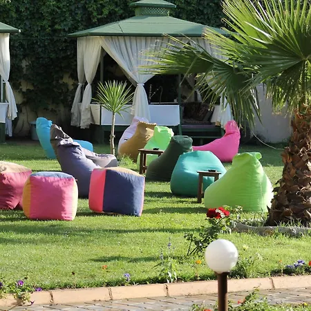 Yunus Hotel