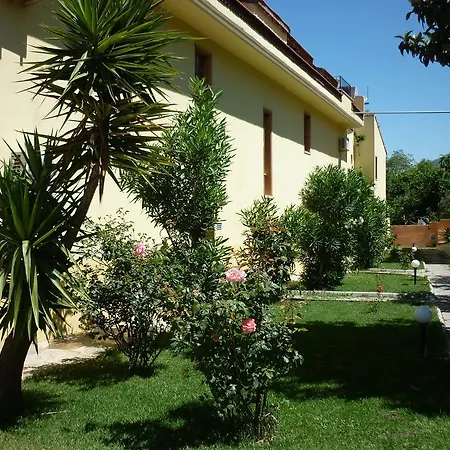 Yunus Hotel Hotel