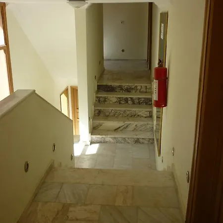 Yunus Hotel