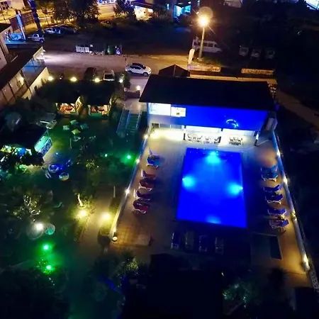 Yunus Hotel 3*
